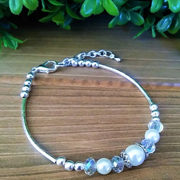 New Pearl & Crystal Bride/Wedding Bracelet - Picture 2 of 8